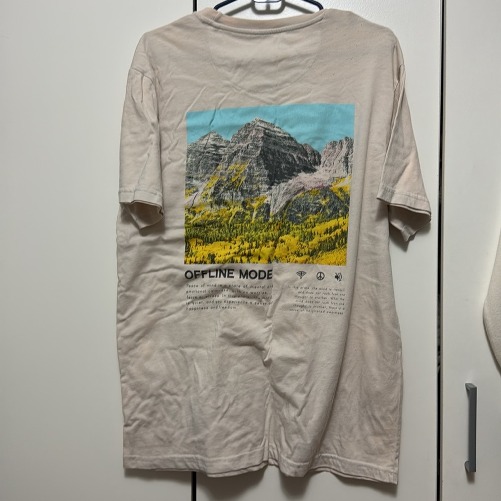 Selling clothes new condition 
Brand - Fashion Nova Men 
Size - Large